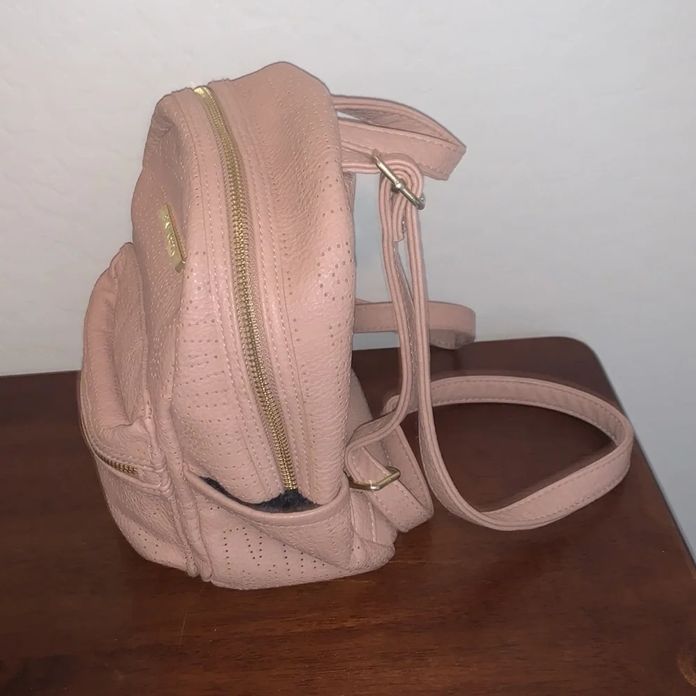 ⭐️❤️HOST PICK❤️⭐️STEVE MADDEN BRAND NEW BACKPACK